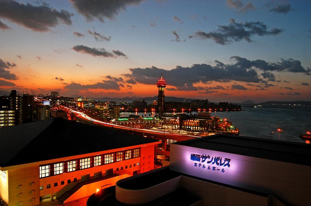 Fukuoka Sun Palace Hotel & Hall Bagian luar foto